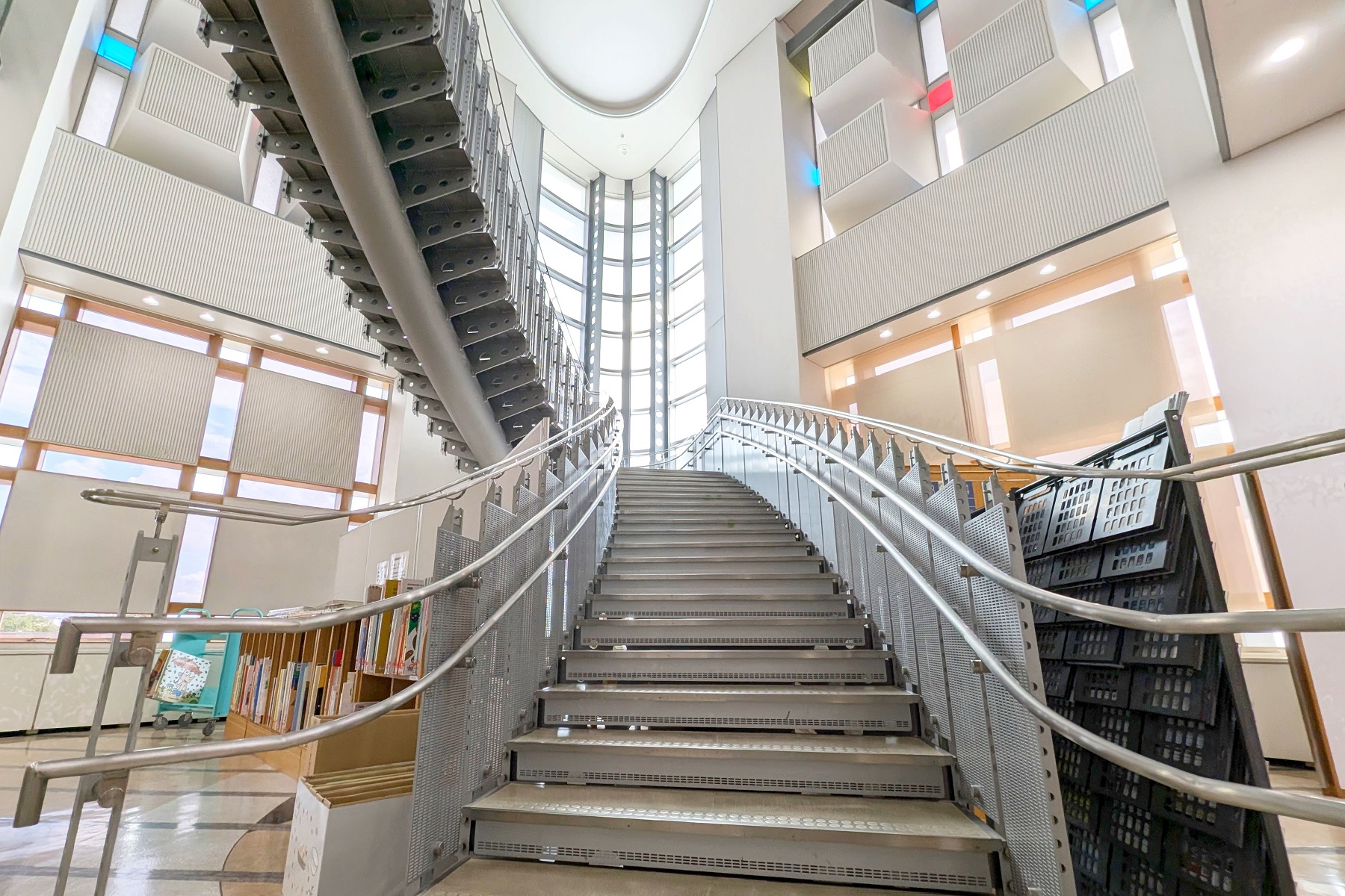 春日井 市 図書館